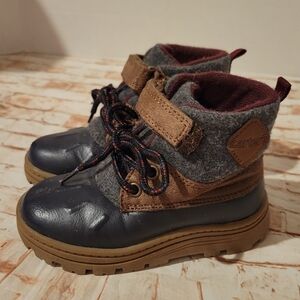 Toddler Size 8 Carters Boots